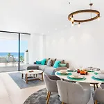 New Luxury First Line Sea View