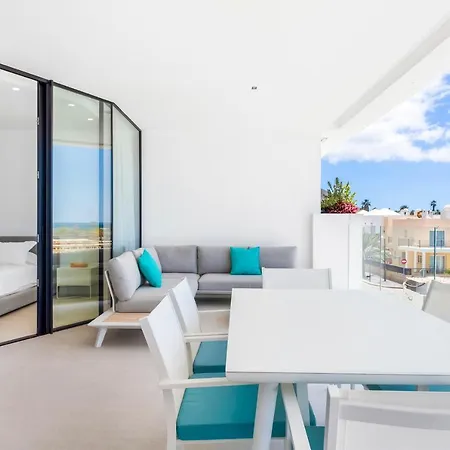 New Luxury First Line Sea View Palm-mar