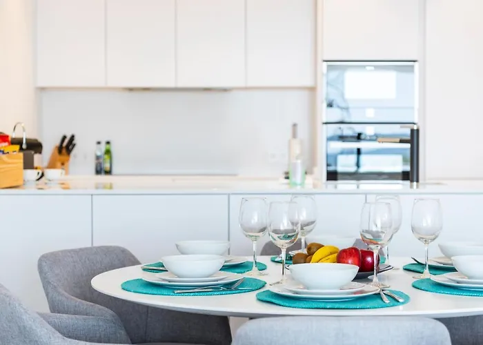 New Luxury First Line Sea View *