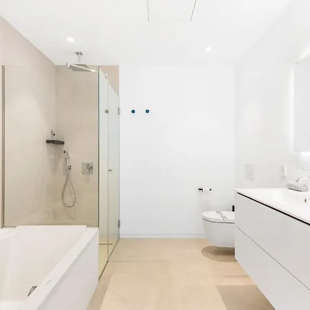 New Luxury First Line Sea View