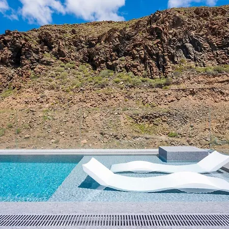 New Luxury First Line Sea View *