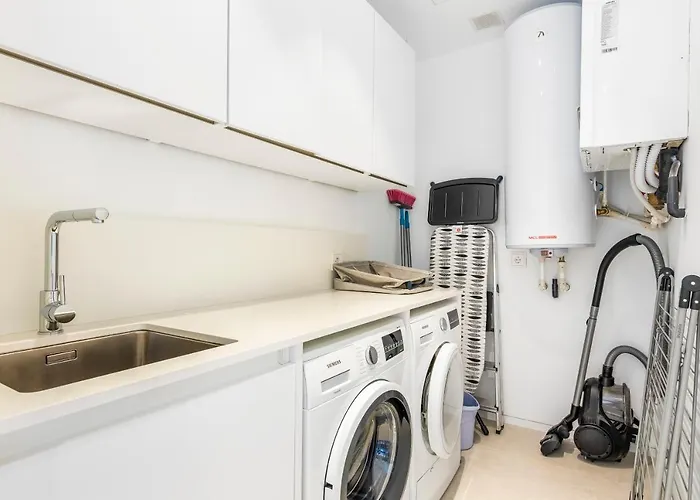 New Luxury First Line Sea View Apartament