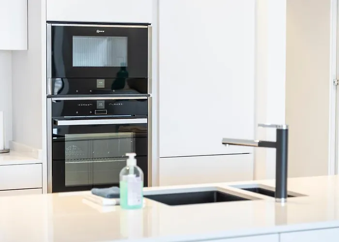 New Luxury First Line Sea View Apartament