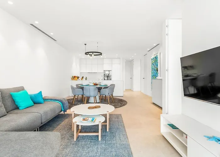 New Luxury First Line Sea View Apartament Palm-mar