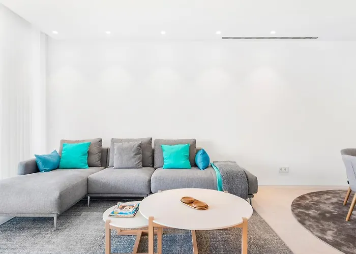 New Luxury First Line Sea View Apartament *