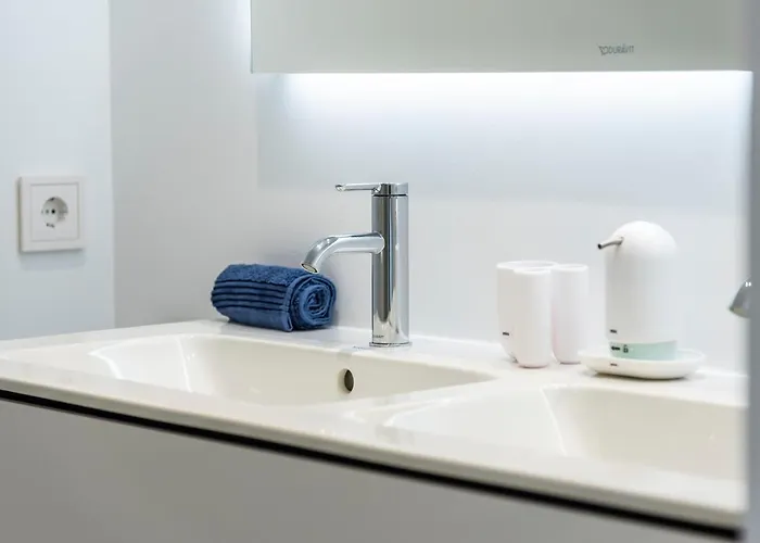 New Luxury First Line Sea View Apartament